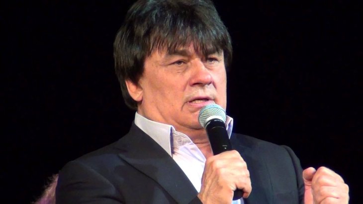 Александр Серов попал в больницу после скандала с любовницами