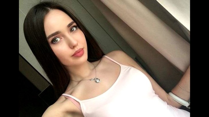Анастасию Костенко высмеяли за цвет носков