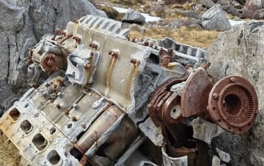 Гори приховували уламки літака десятиліттями: випадкова знахідка розкрила історію екіпажу