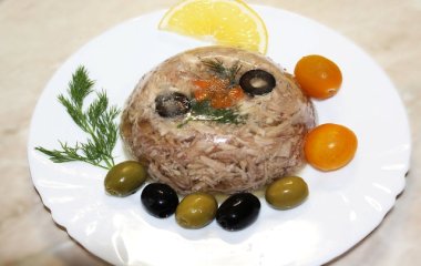Пошаговый рецепт приготовления холодца из свинины