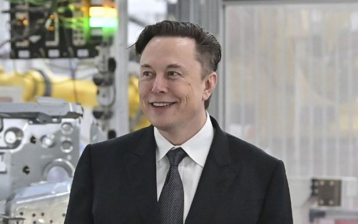 Илон Маск угрожал сжечь киностудию Warner Bros из-за Эмбер Херд