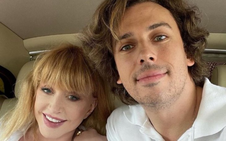 Максим Галкин растрогал романтическим фото с Пугачевой по случаю годовщины их брака