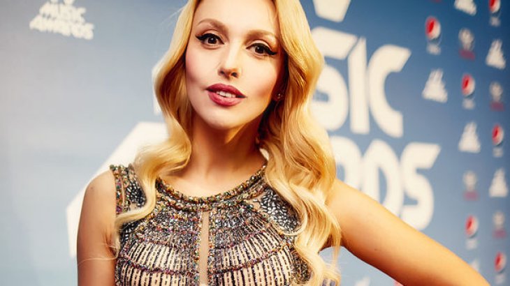 Оля Полякова не меняется на протяжении 20 лет