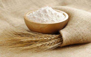 Никаких насекомых и комочков: вот как нужно правильно хранить муку