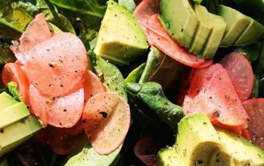 5 самых полезных вариантов заправки салата