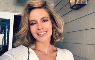 Наталья Ионова сняла обручальное кольцо