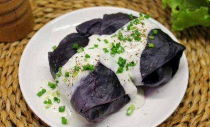 Красочные и ароматные: пошаговый рецепт голубцов из красной капусты