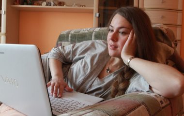 Як зберегти здоров'я шкіри на віддаленні, розповіла дерматолог