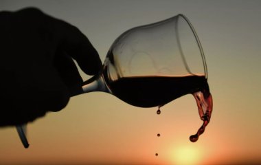 Названо причини не використовувати алкоголь як засіб від тривоги