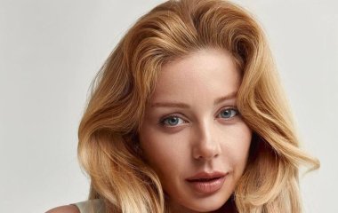 Тина Кароль в ультракоротких шортиках сверкнула стройными ножками Тина Кароль в ультракоротких шортиках сверкнула стройными ножками