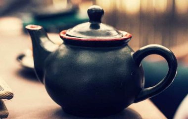 Медики рассказали, какой чай представляет опасность для здоровья