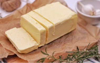 Нутриціолог розповіла, кому не можна їсти вершкове масло