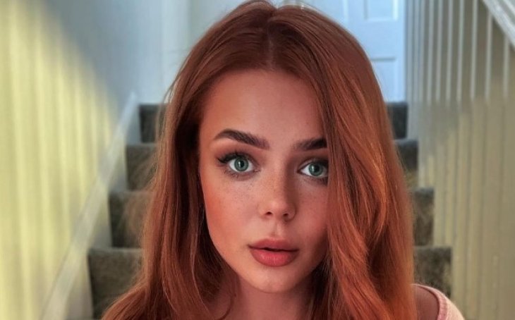 Алина Гросу в бюстгальтере похвасталась плоским и подтянутым животиком