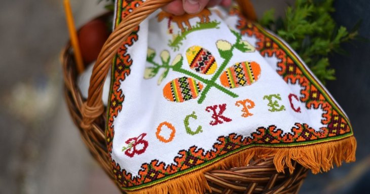 Що обов'язково слід покласти у Великодній кошик: священик назвав продукти