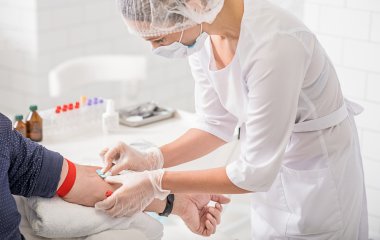 Лікар розповів вегетаріанцям, як уберегти себе від частих переломів та м'язового болю.