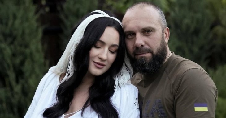 46-річна Соломія Вітвіцька вперше стала мамою та показалась з новонародженим сином у пологовому