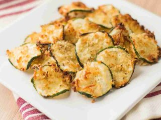 Жареные молодые кабачки с чесночным соусом: рецепт вкусной летней закуски
