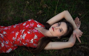 5 особенностей красивой женщины, из-за которых она одинока