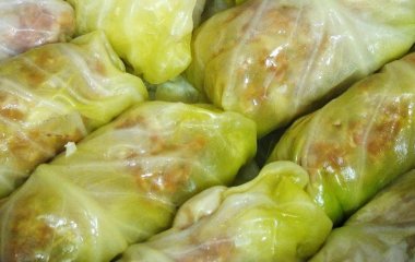 Як швидко приготувати капусту для голубців без варіння: листя буде м’яким і не рватиметься