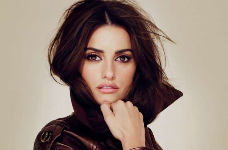 Пенелопа Крус вышла в свет в потрясающем платье