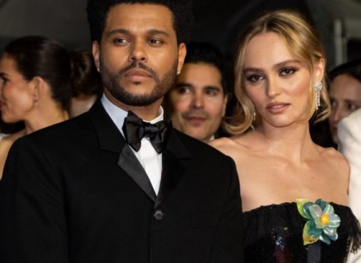 Как Джонни Депп относится к откровенным сценам с участием дочери в сериале «Кумир»?