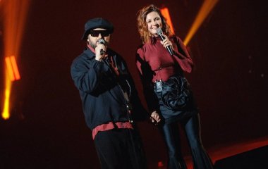 Невпізнанний Дзідзьо заспівав із зірковою кумою і приголомшив новим амплуа