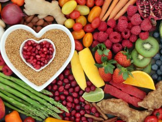 Пять продуктов, которые вредят сердцу: список от американского кардиолога