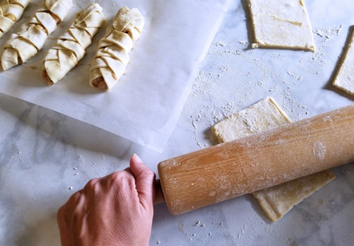 Как правильно разморозить слоеное тесто