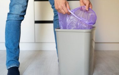 Як позбутися запаху від сміттєвого відра назавжди: простий і дієвий лайфгак