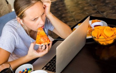 Продукты, которыми можно «заедать» стресс: простой способ снизить тревожность