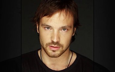 Алексей Чадов нашел идеальное место для хранения семейных фото