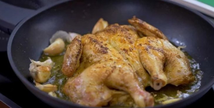 Рецепт нежного цыпленка чкмерули с белым вином и кинзой