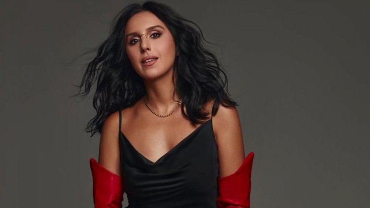 Джамала довела до слез песней о погибшем на войне близком друге и сняла клип у себя дома