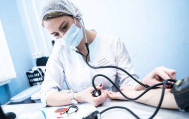 Лікар пояснив, за яких симптомів парагрипу слід бити на сполох