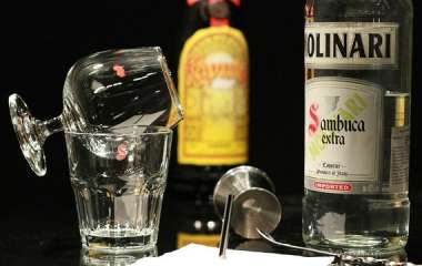 Как правильно пить самбуку: 5 свежих идей