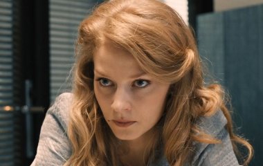 Светлана Ходченкова показала стройные ножки в боди