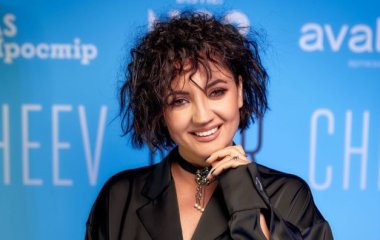 Оля Цыбульская шокировала, как она выглядит до и после макияжа