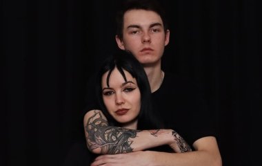 Відома українська співачка розсекретила свої стосунки з 22-річним військовим і показала його