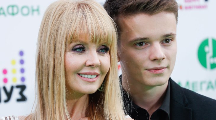 Стала известна дата свадьбы сына Валерии Арсения Шульгина 