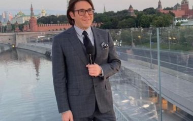 Полуобнаженный Андрей Малахов впечатлил Ольгу Бузову