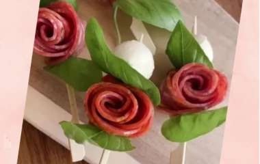 Съедобные розы: идея красивой закуски для новогоднего стола