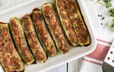 Поки сезон ще не закінчився: як приготувати фаршировані кабачки