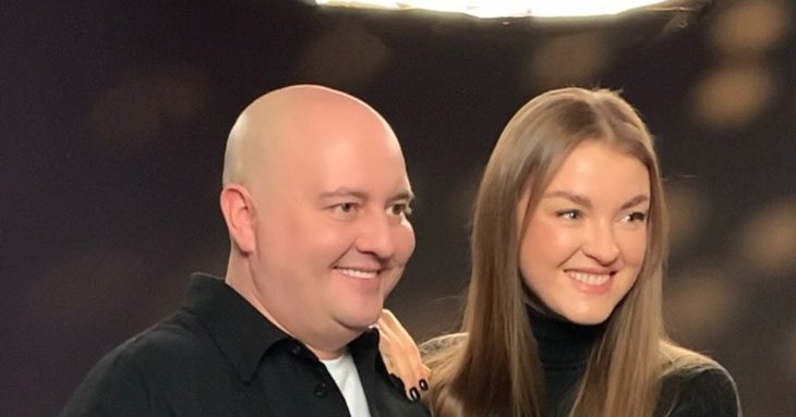 Юрій Ткач після кризи у шлюбі вдруге освідчився молодшій на 8 років дружині: що врятувало родину