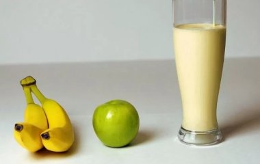 Сім найкорисніших молочних коктейлів