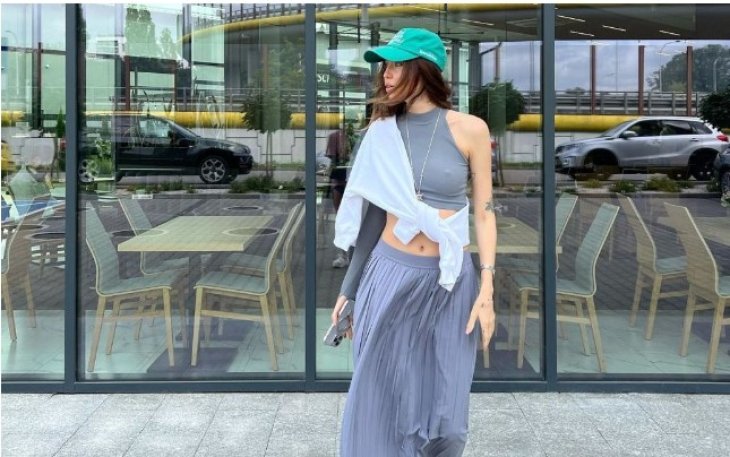 Надя Дорофеева показала, как в Варшаве прогулялась по городу с дочерью Миши Кацурина