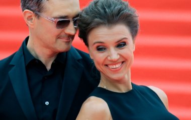 Ксения Алферова отправилась на прогулку в сопровождении братьев Бероевых