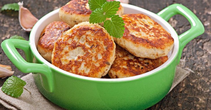 Секрет соковитих котлет: додайте у фарш цей продукт — і ви вже не зможете готувати інакше