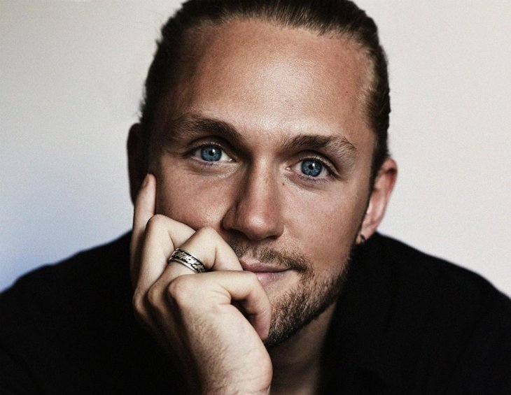 В сеть попало откровенное видео Влада Соколовского с возлюбленной