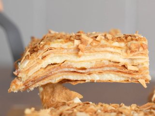 Ледачий наполеон без метушні з тістом і коржами