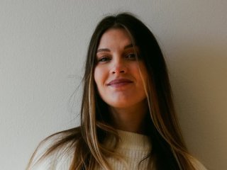 35-річна Ольга Харлан народила доньку й уперше показала її на фото